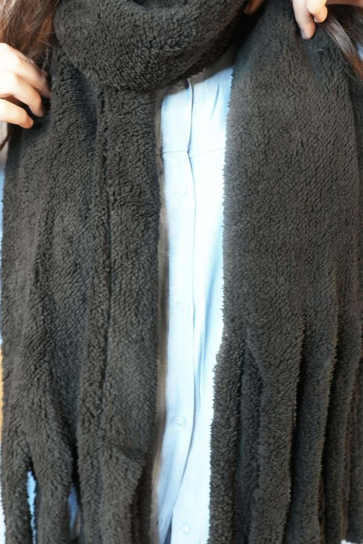 Teddy Tassel Scarf Black /50=